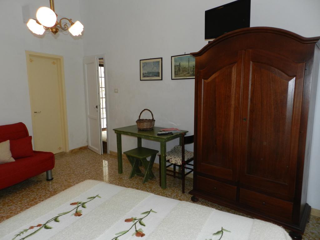 Casa Corte Con Terrazza Taviano  Extérieur photo