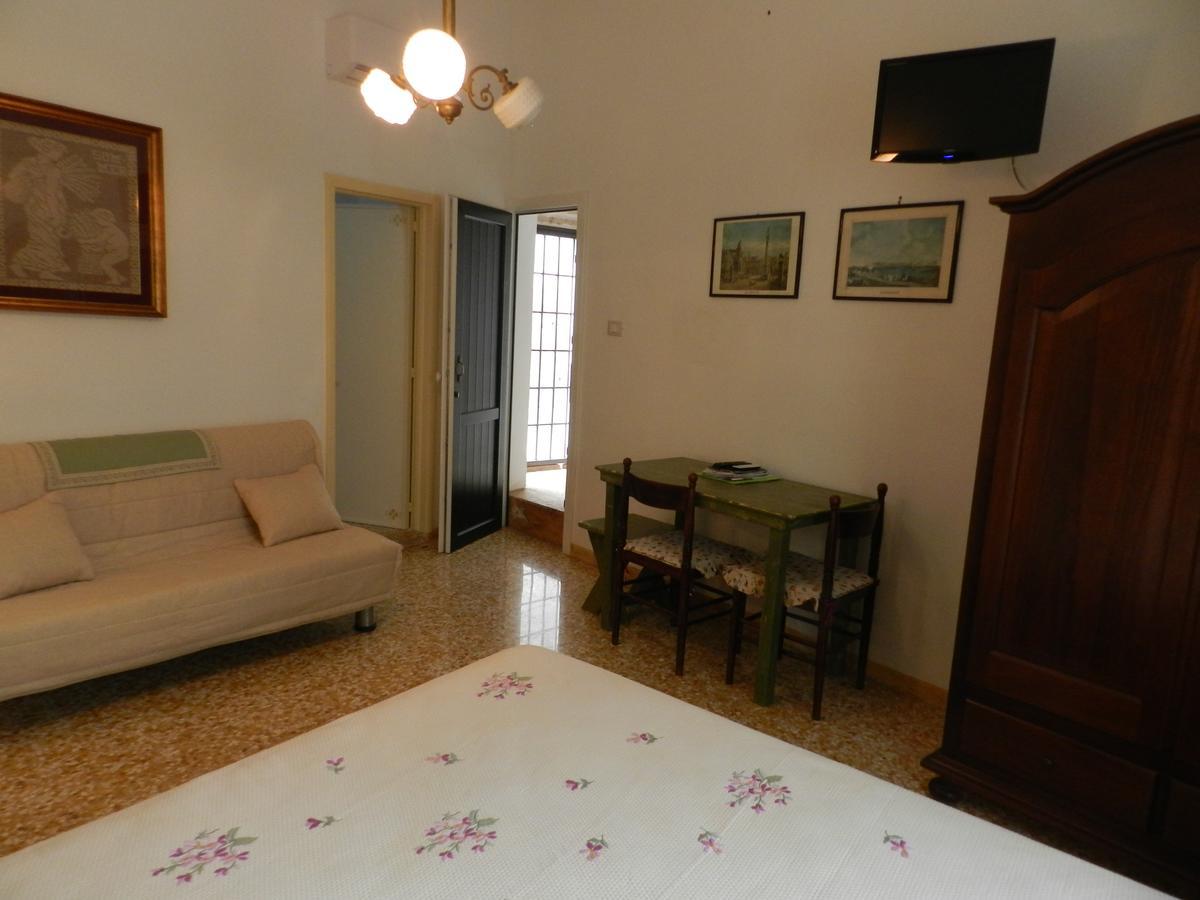 Casa Corte Con Terrazza Taviano  Extérieur photo