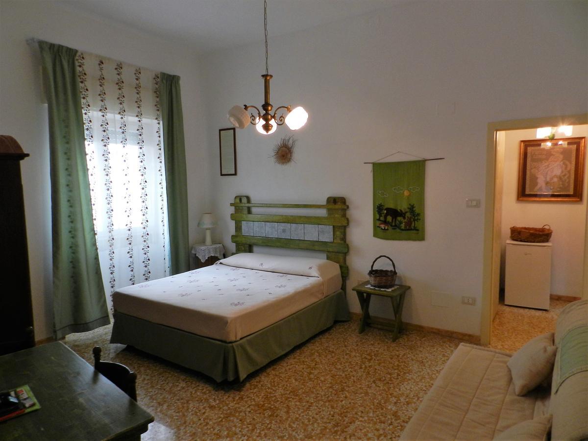Casa Corte Con Terrazza Taviano  Extérieur photo